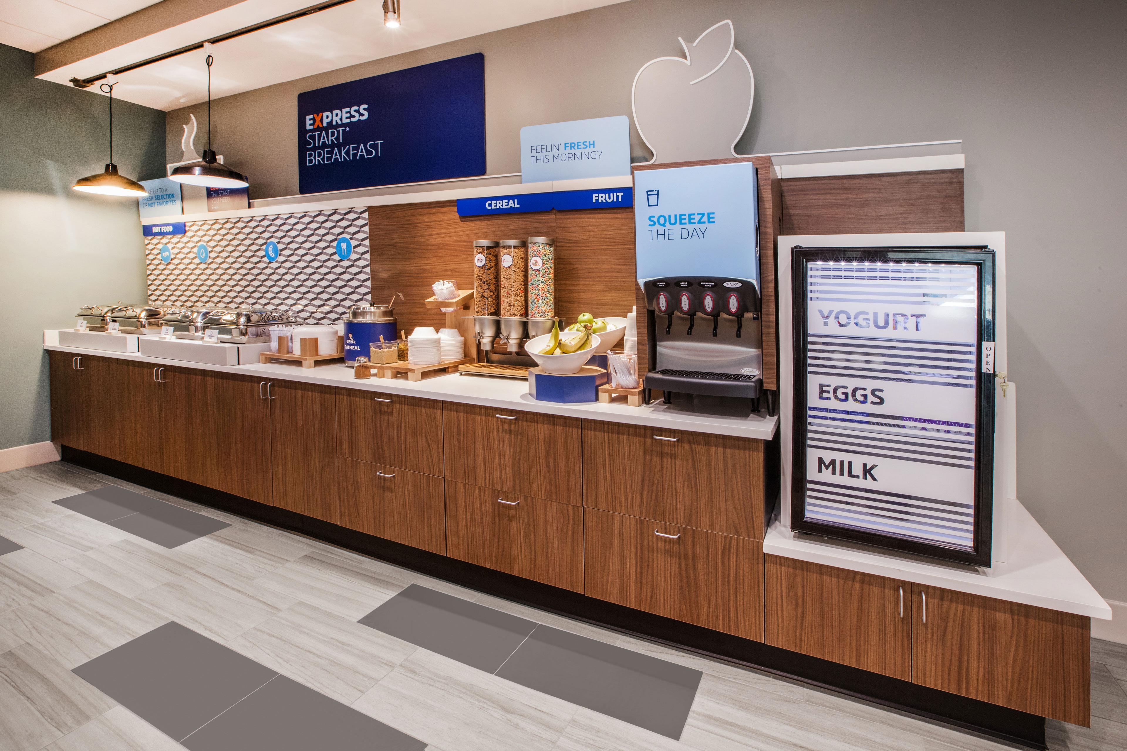 Holiday Inn Express & Suites Vaudreuil-Dorion By Ihg Exterior foto