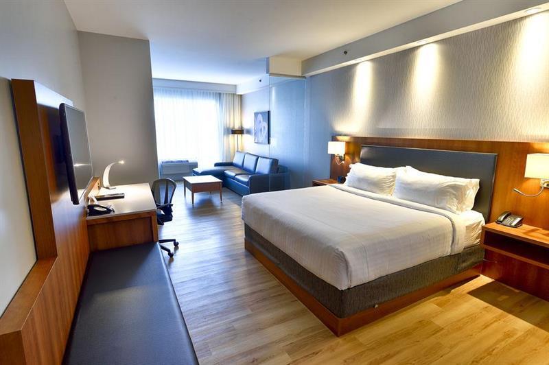 Holiday Inn Express & Suites Vaudreuil-Dorion By Ihg Exterior foto